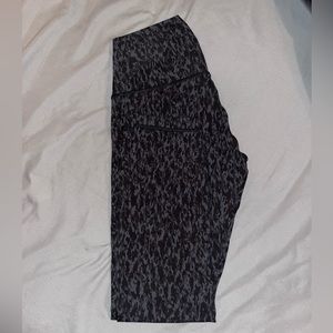 LULULEMON Wunder Under HR Tight 25" Leopard Camo Deep Coal Size 6